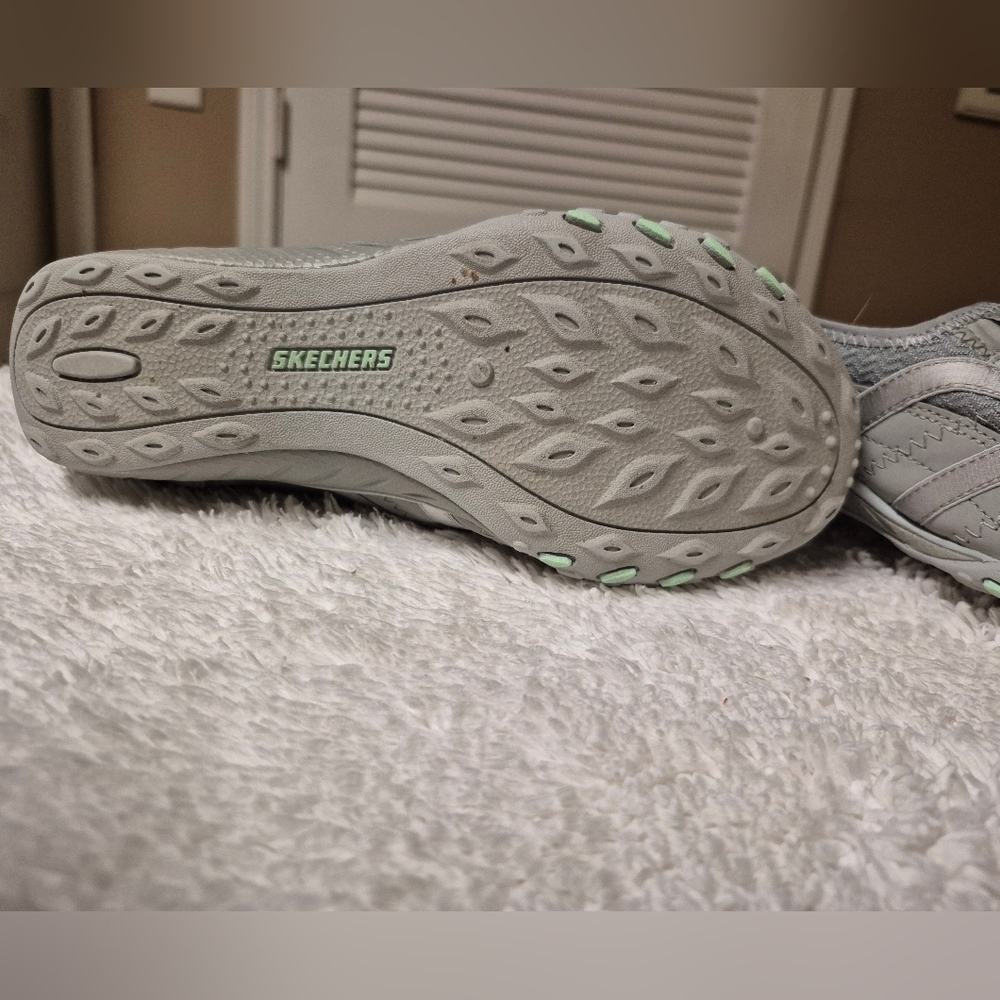 Skechers Kids' Light Gray Sneakers - Picture 7 of 8